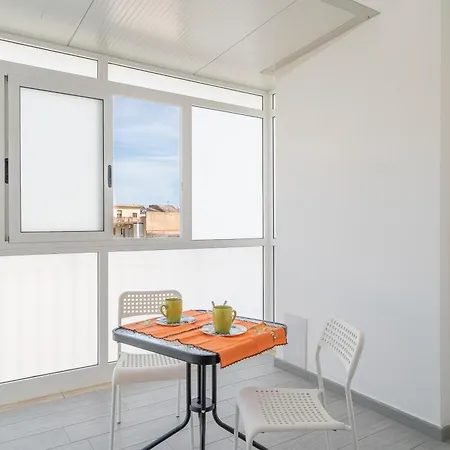Konukevi Leverblu House And