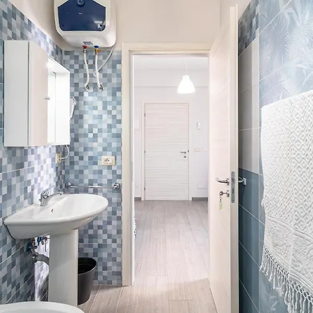 Leverblu House And