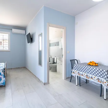Leverblu House And Avola