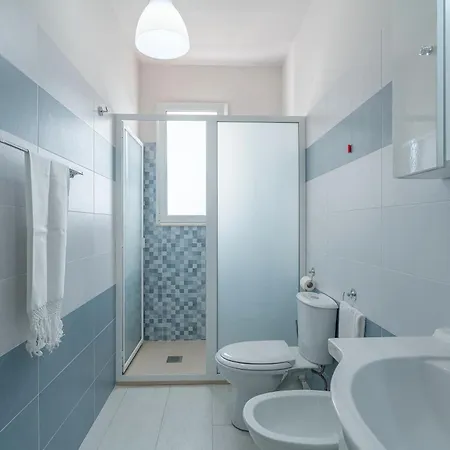 Konukevi Leverblu House And 3*